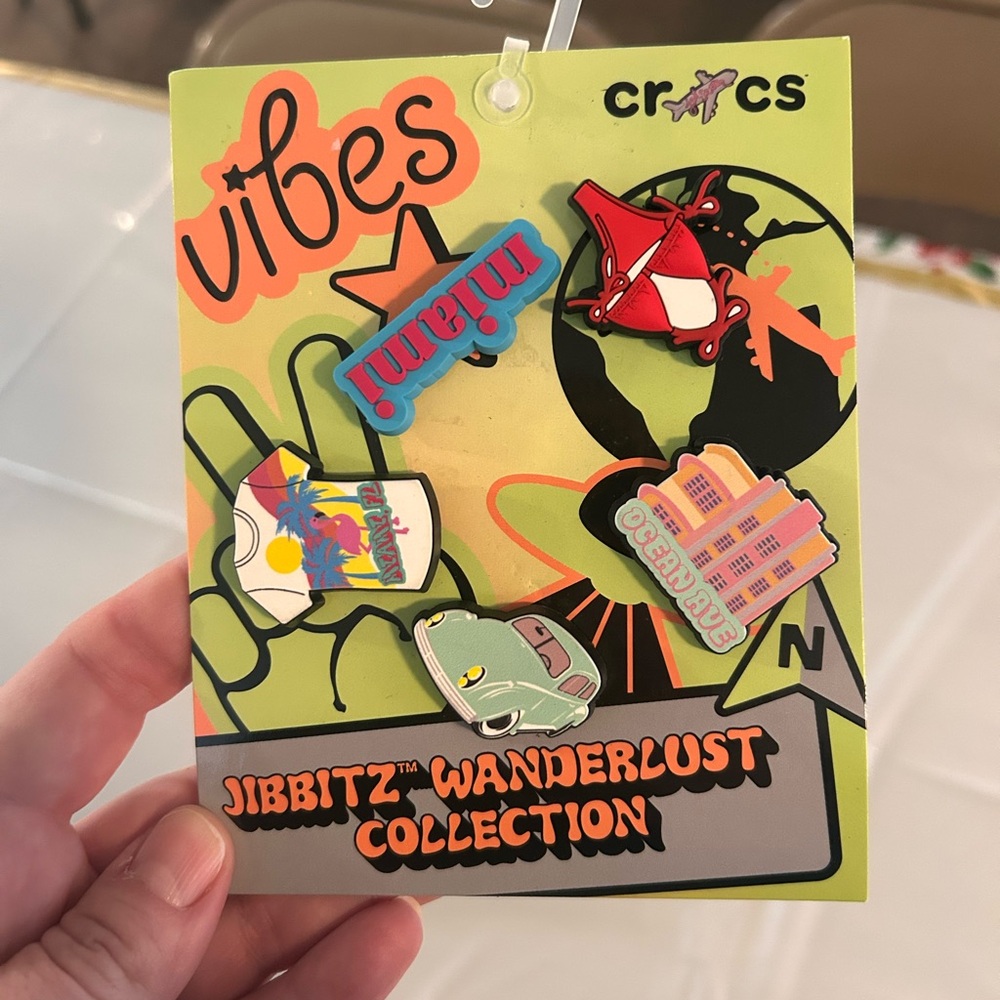 CROCS‎ Jibbitz Wanderlust Collection Charms Miami 5 pack